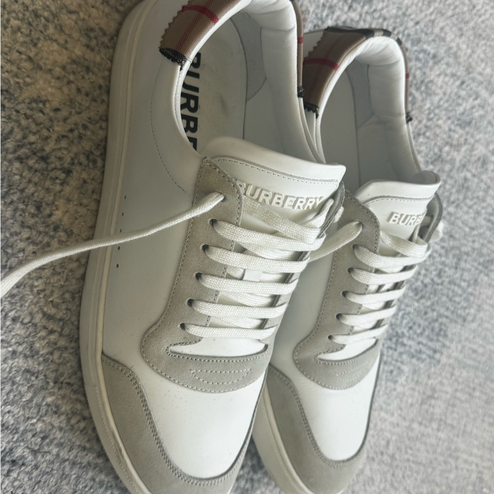 Burberry Gray and White Sneakers with Chunky Midsole - Picture 4 of 6